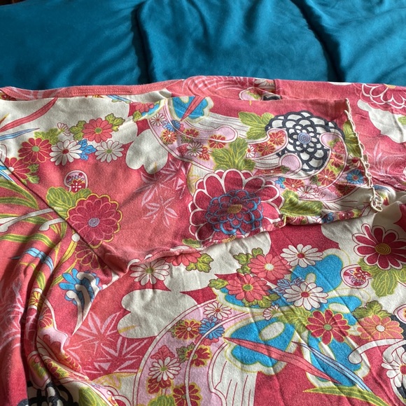 SILHOUETTES 
•Size:1X - Picture 10 of 10